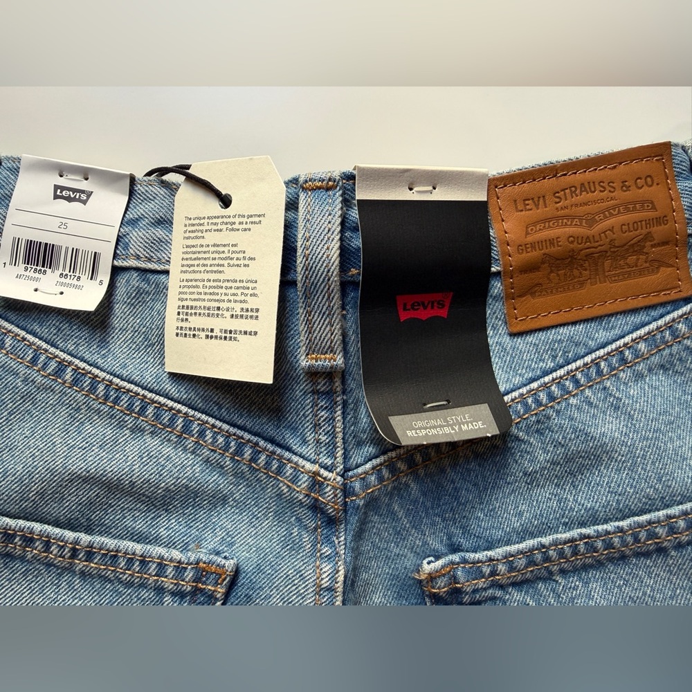 NWT Levi's Premium High-Rise A-Line Flounce Mini Denim Skirt Blue-Medium Wash 25 - Picture 13 of 15